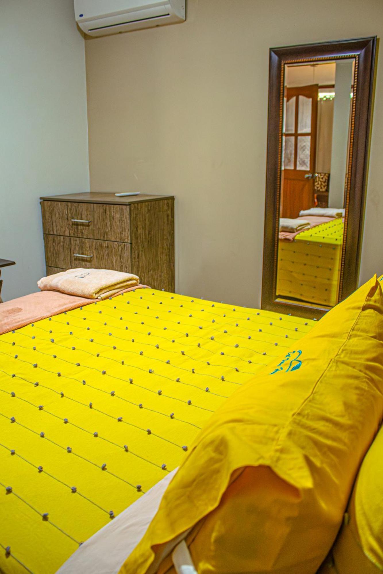Del Valle House * Ica