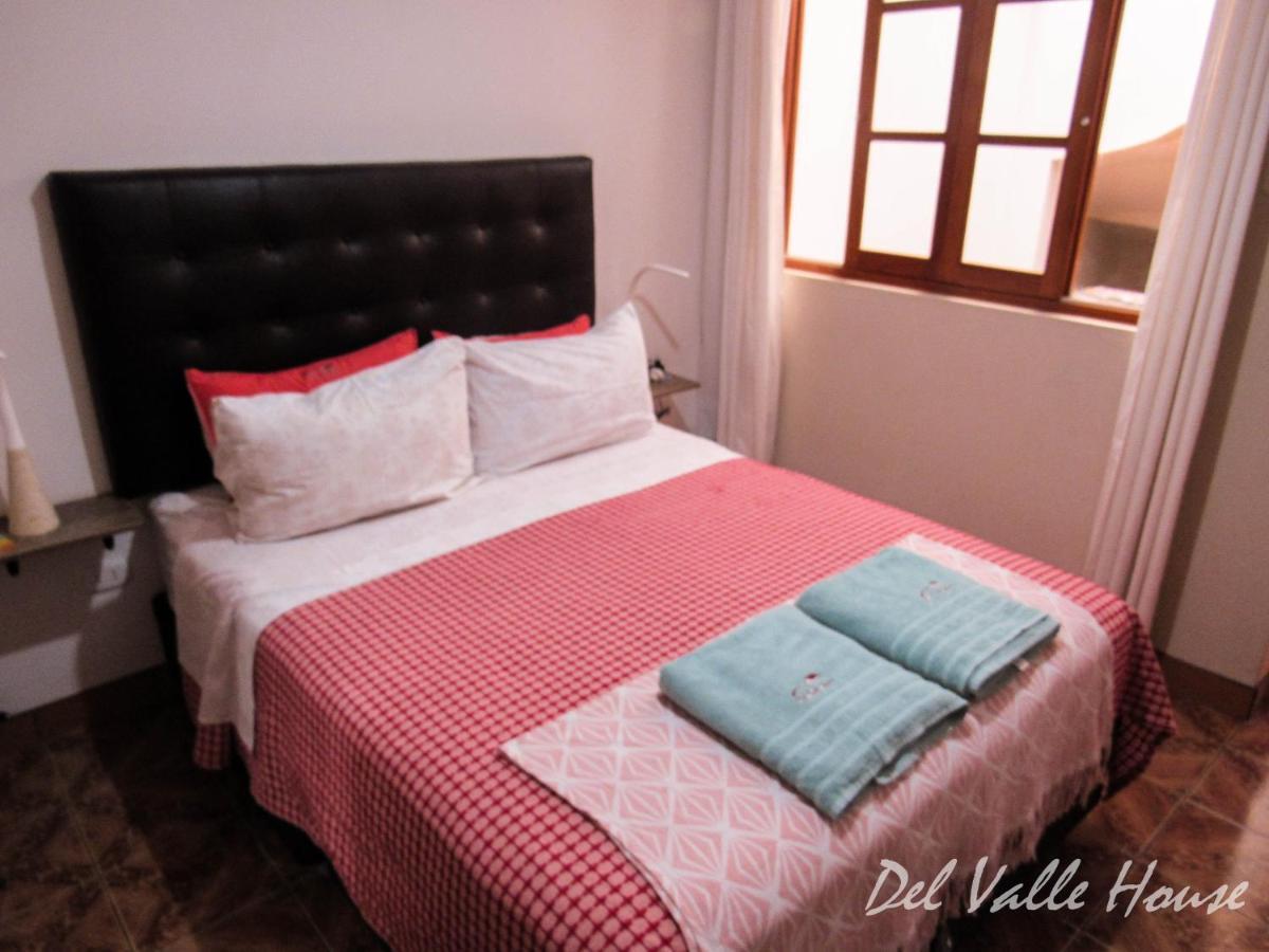 Del Valle House
